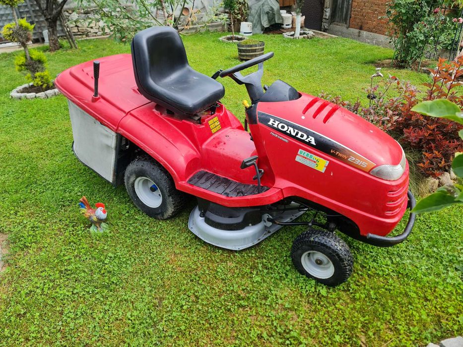 тракторна косачка HONDA 2315 V-TWIN