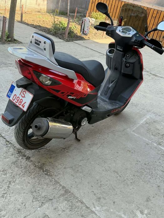 Scuter de 125cc ,pe benzina ,acte în regula