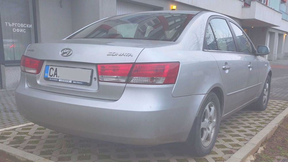 Продовам Хюндай Соната 5 - закупена от Хюндай България