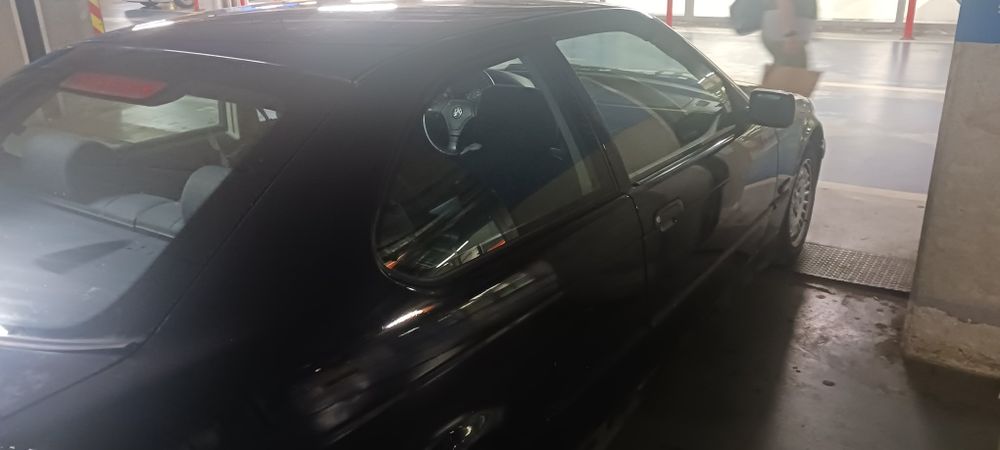 БМВ е36 компакт лилав