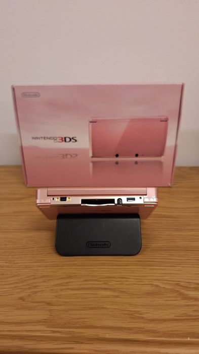 Nintendo 3DS,  Modat, 1500 jocuri, 18-în-1, gata de joacă