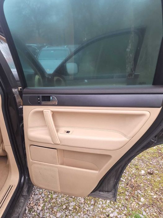 Vw Touareg 2.5 R5 ,174 к.с. автомат , 60 броя на части