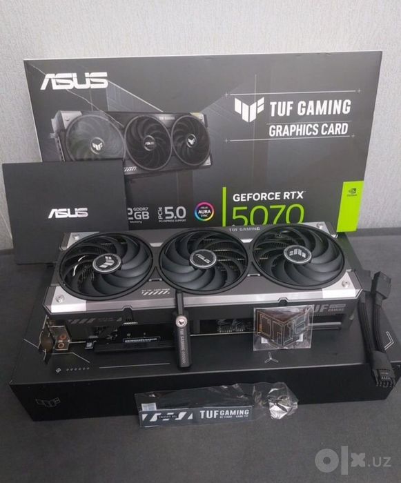 RTX 5070 12 GB ASUS