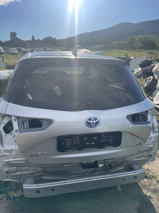 Заден капак пета врата тойота ярис 2015-2019 toyota yaris