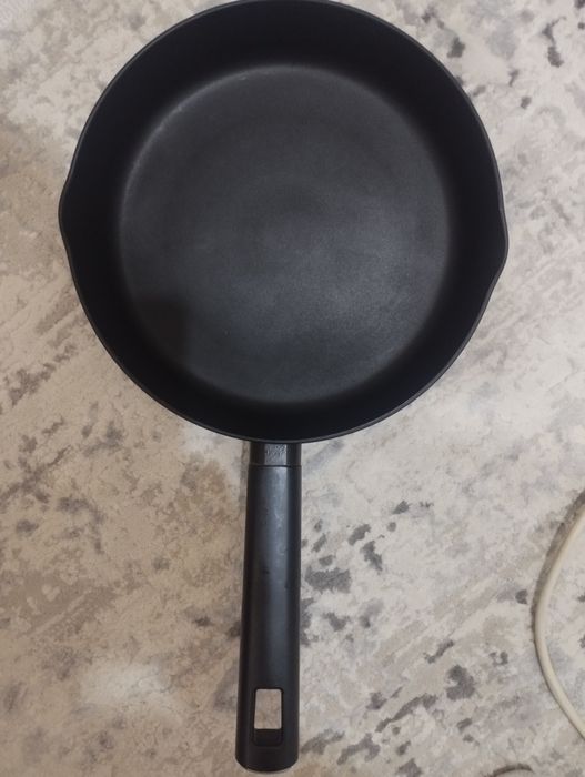 Продам сковороду б/у