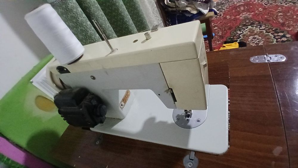 Chayka tikuv moshinadi sotiladi. Pedalli. Toklik ham mehanika