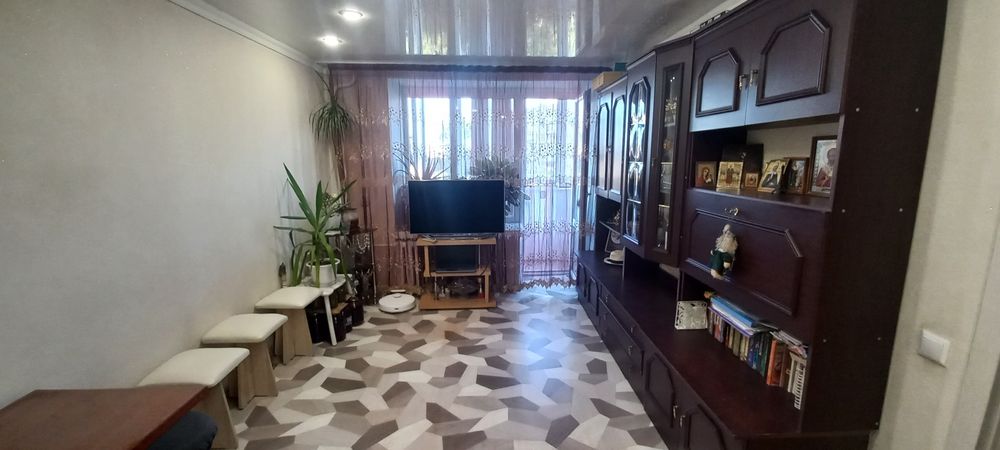 Продается  2 комнатная квартира