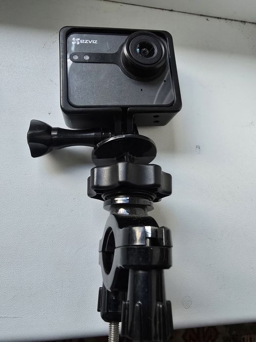 Продам action камеру Ezviz
