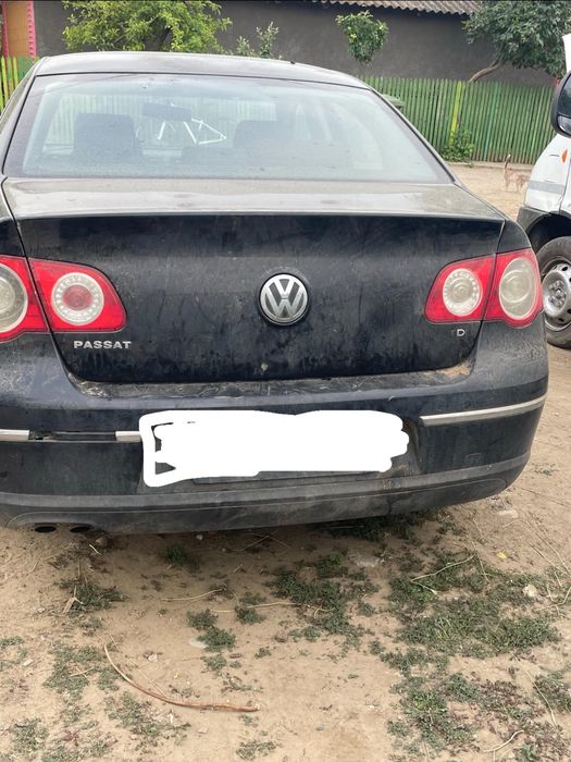 Vând passat B6 .