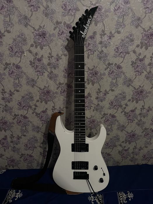 Электрогитара Jackson dinky JS11