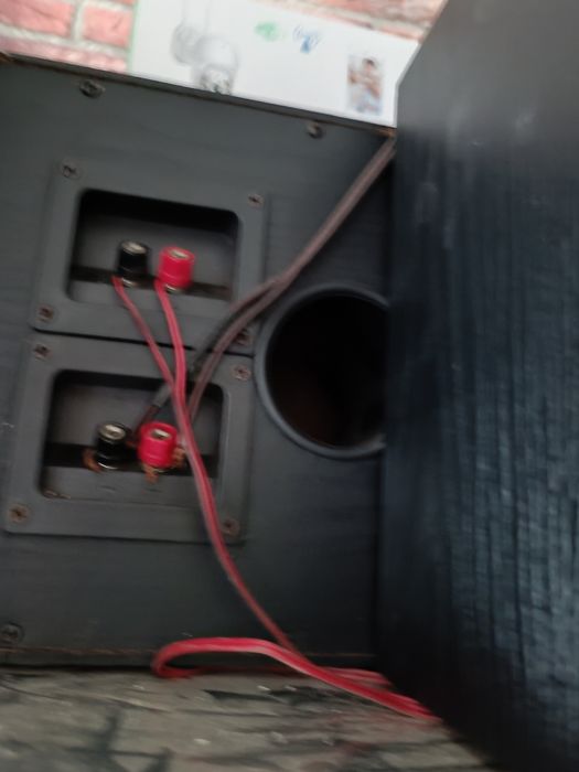 Студиини тонколони със субуфър