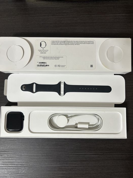 Apple Watch SE 2 (44 мм)