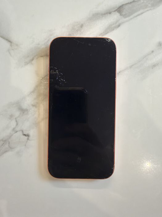 Iphone 17 Pro в Гаранция + Зарядно