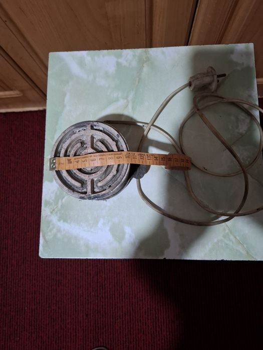 Электрическая плитка маленького размера