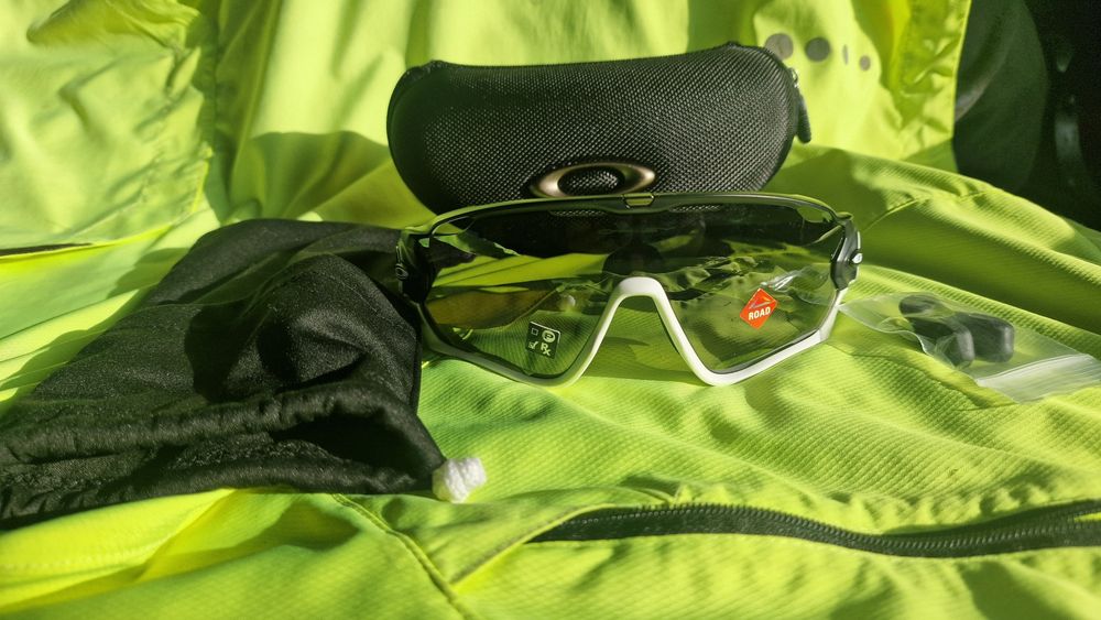 Vând ochelari oakley jawbreker prizm