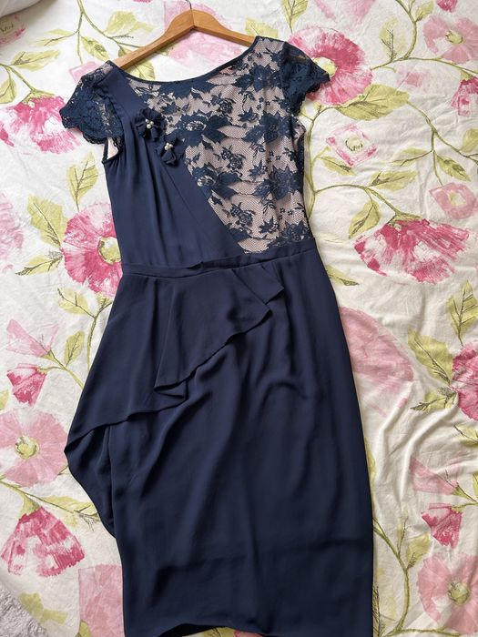 Дамска официална рокля