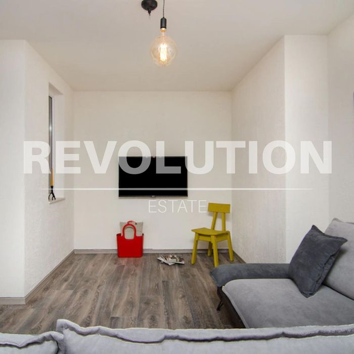 Дава се под наем Двустаен апартамент в Варна, Бриз - 84 кв.м за 650 € - Снимка #2