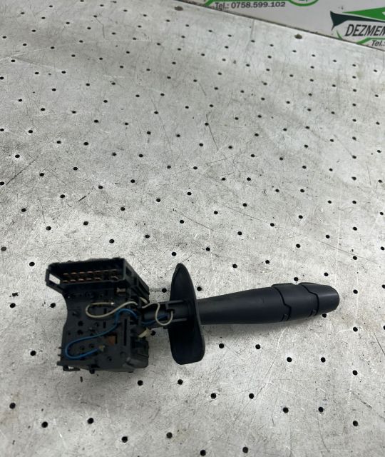 Maneta semnalizare Dacia Logan prima generatie