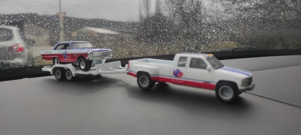 Метални модели различни мащаби