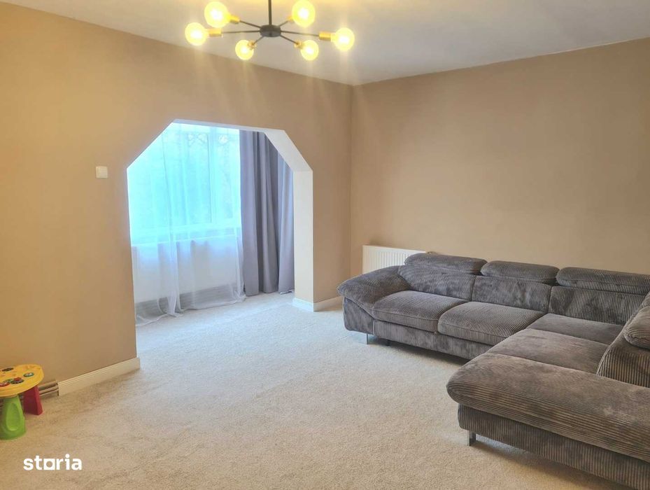 Apartament de vanzare 3 camere + garaj Str. Moldovei