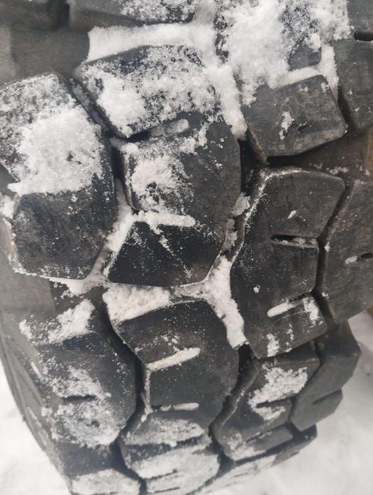 Шины 12.00R20 с дисками