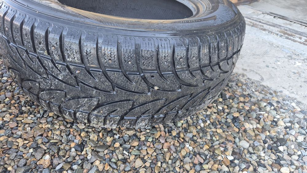 Продам зимнюю резину 265/65R17