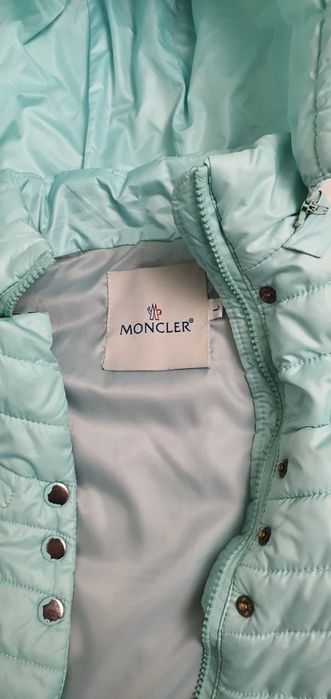 Димисезонная  куртка  для девочки L