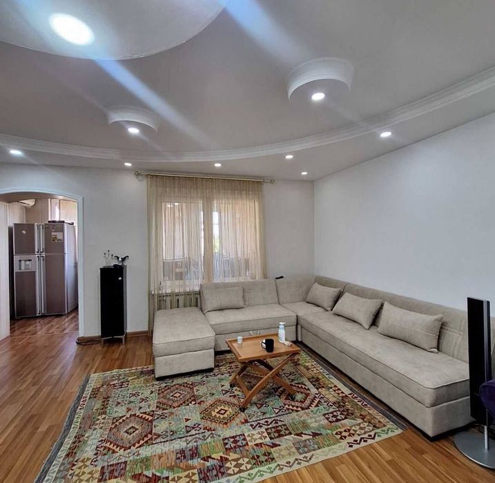 5/4/4 М.Горький Генерал Петрова 105м2 Балкон 2х6 77 серия Мебель тех.