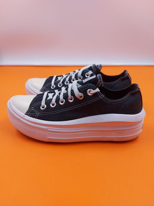Converse номер 39 Оригинални дамски кецове