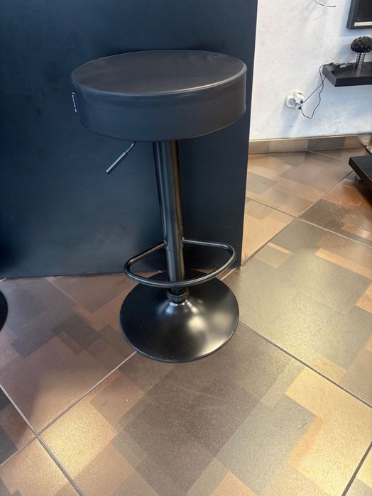 Бар стол в отлично състояние