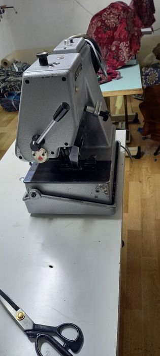 Папик машинка жойнамоз ёстик матоларини  четига папик тукийди