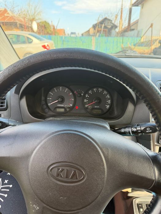 Vand Kia Picanto 1.1 benzina