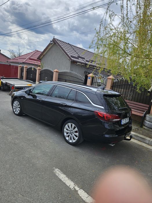 Vând Opel Astra K