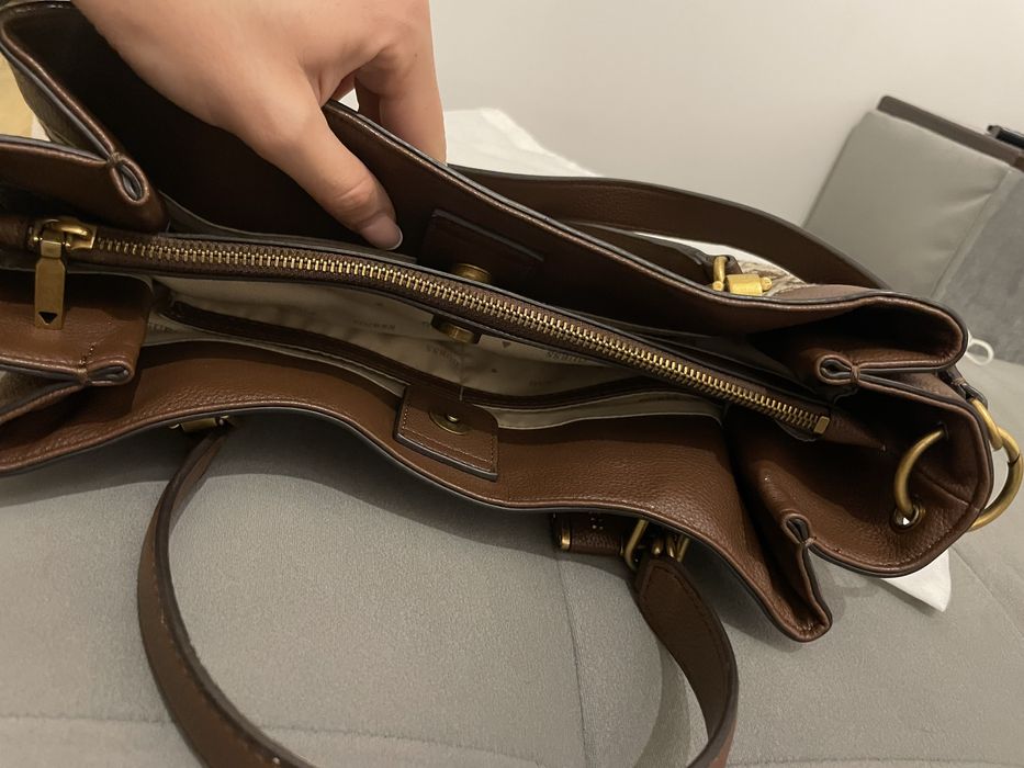 Оригинална чанта Guess