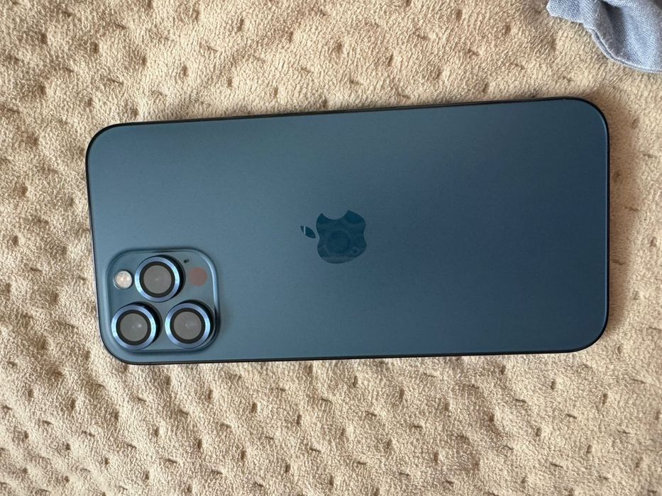 iPhone 12 pro max с гарантией