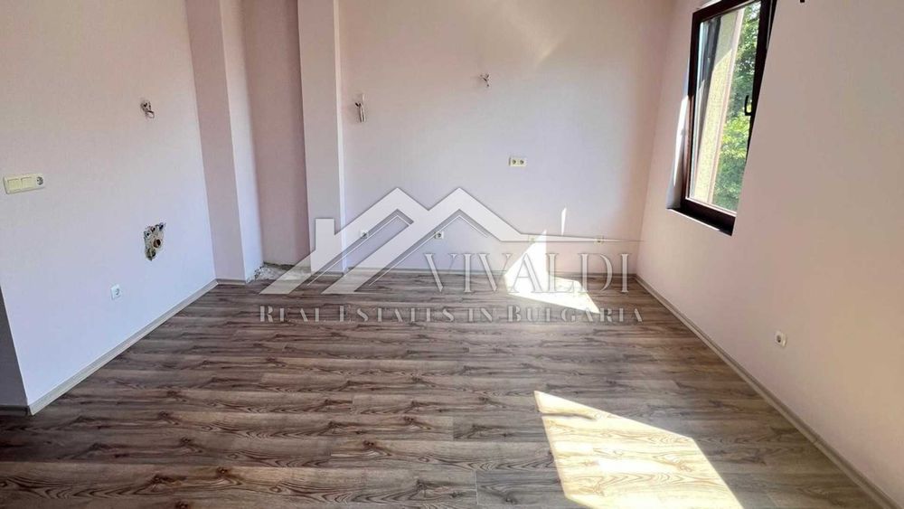 Продава се Четиристаен апартамент в Варна, Център - 180 кв.м за 1970 €/кв.м - Снимка #10