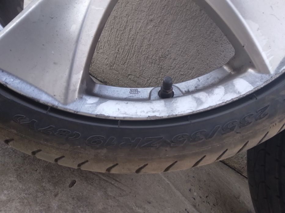 Jante aliaj cu cauciucuri vară 235/35/19