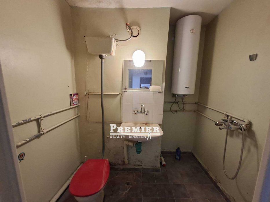 Продава се Двустаен апартамент в Бургас, Меден рудник - зона А - 76 кв.м за 1047 €/кв.м - Снимка #2