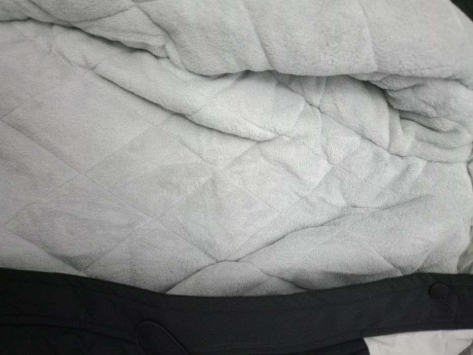 Продам детскую куртку