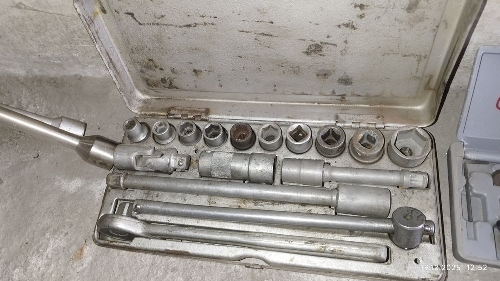 Тиски малые слесарные