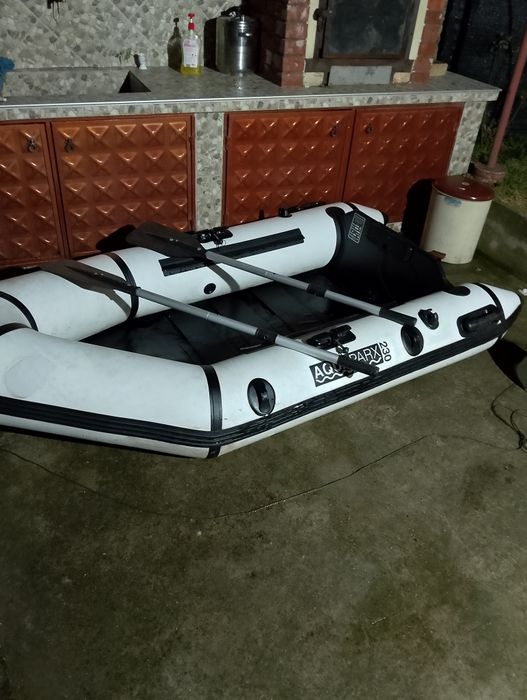 Надуваема лодка+бензинов двигател+електрически двигател