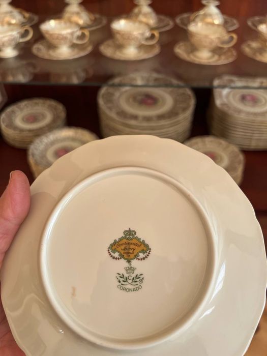 Сервиз столовый позолченный, китайский фарфор, Германия. Антиквар.