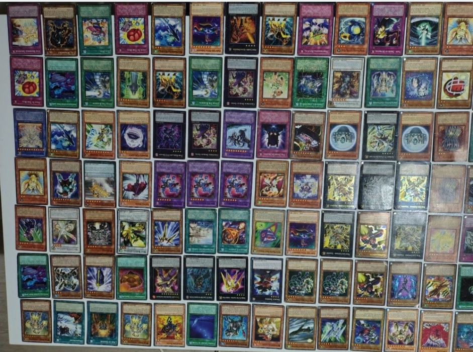 Здравейте! Продавам Yu-Gi-Oh карти 286