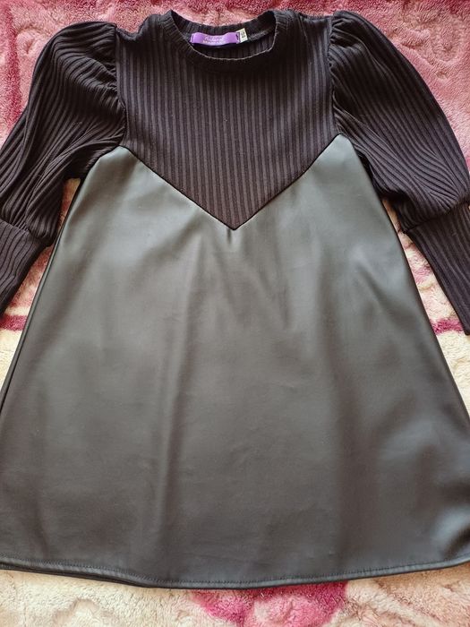 Платье для девочки, возраст от 4- 5 лет