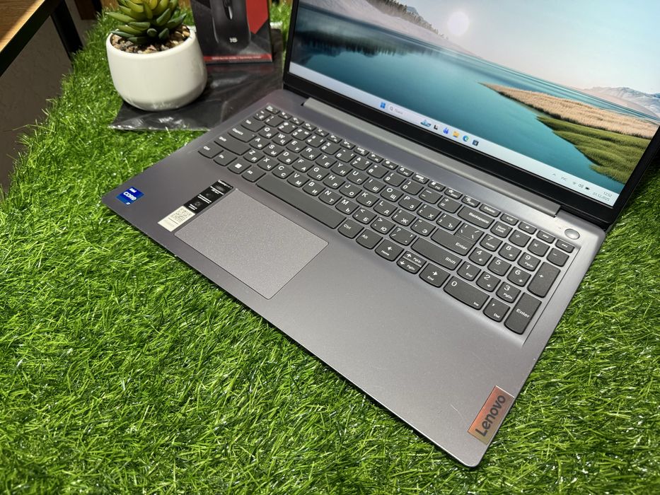 Ноутбук Lenovo ideaPad 3 Core i7-1255U|Ram8GB|SSD512GB|UHD Graphics|