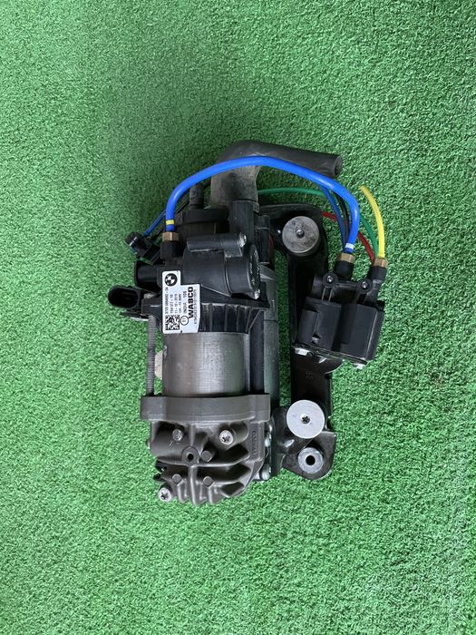 Bmw Seria 7 G11 G12 Compresor Perne de aer complet cu bloc de valve