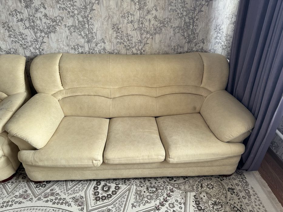 Продам Диван тройку