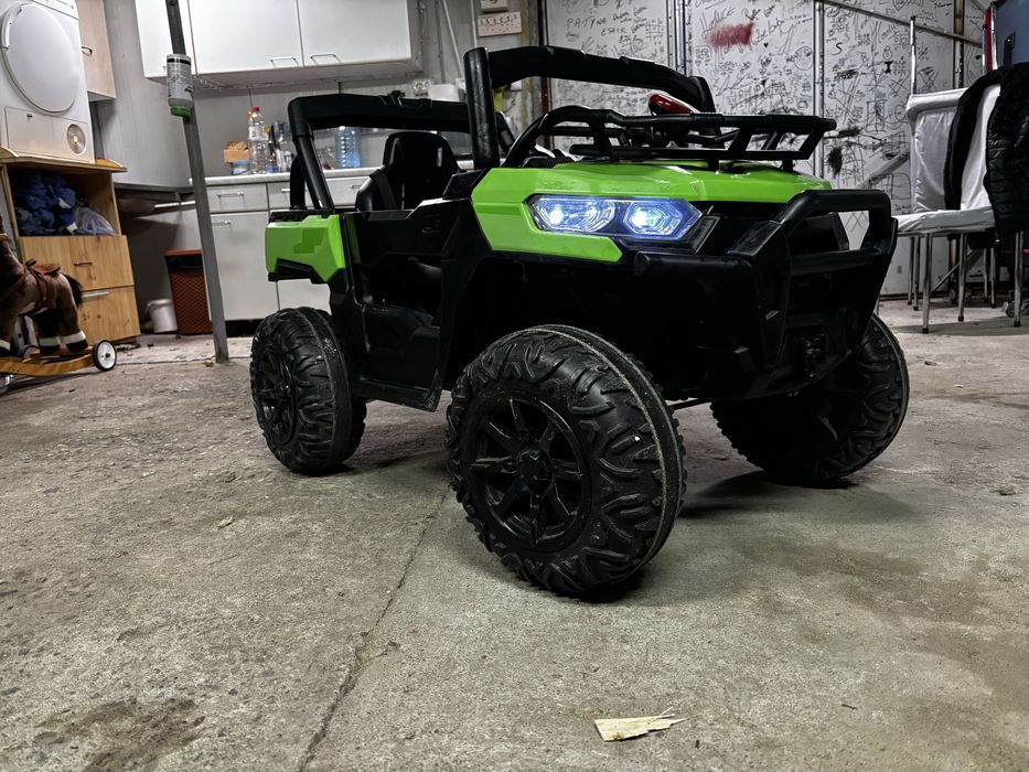 Masina cu telecomanda