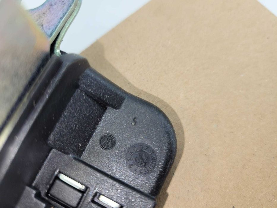 Broasca portbagaj Haion VW Touran, Golf 5 6 7 Passat B7 Montaj Gratuit