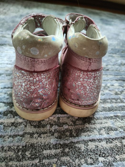 Кроссовки,сандали